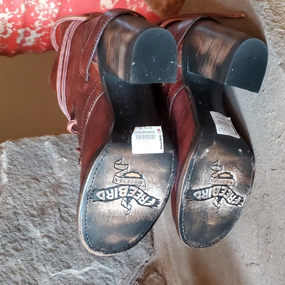 Freebird by Steven Billy booties, cognac, size 6 - Picture 4 of 7